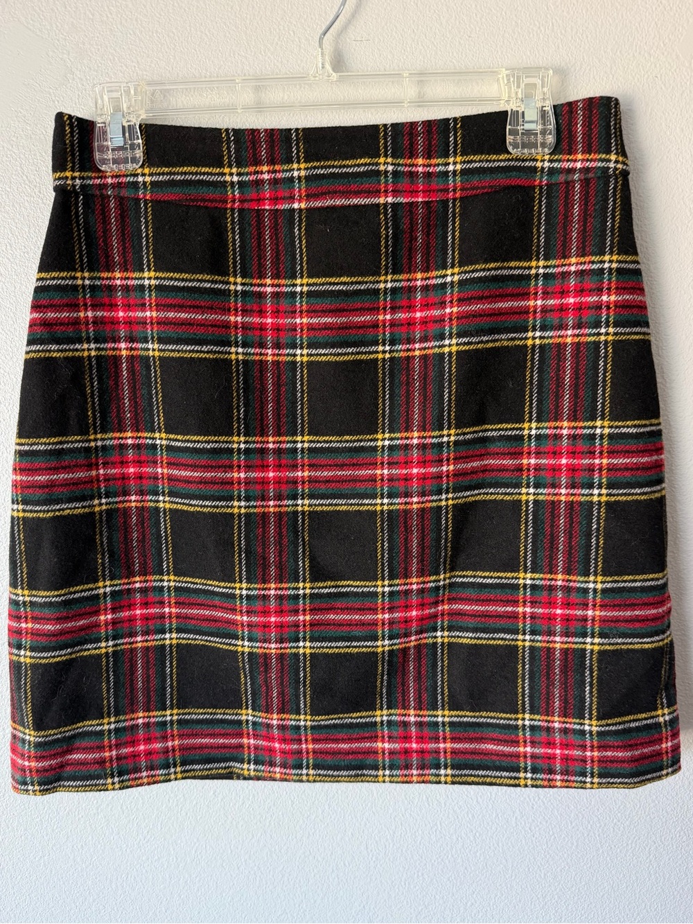J Crew Factory black red Christmas plaid wool blend mini skirt Women’s sz 6